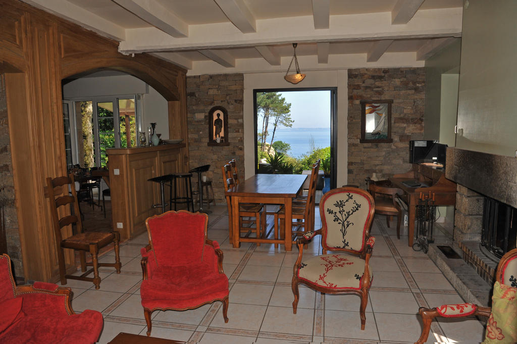 Bed and Breakfast Les Fous De Bassans Poullan-sur-Mer Zewnętrze zdjęcie